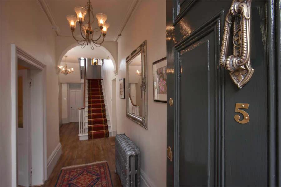 Number 5 Bed & Breakfast Shaftesbury Bagian luar foto