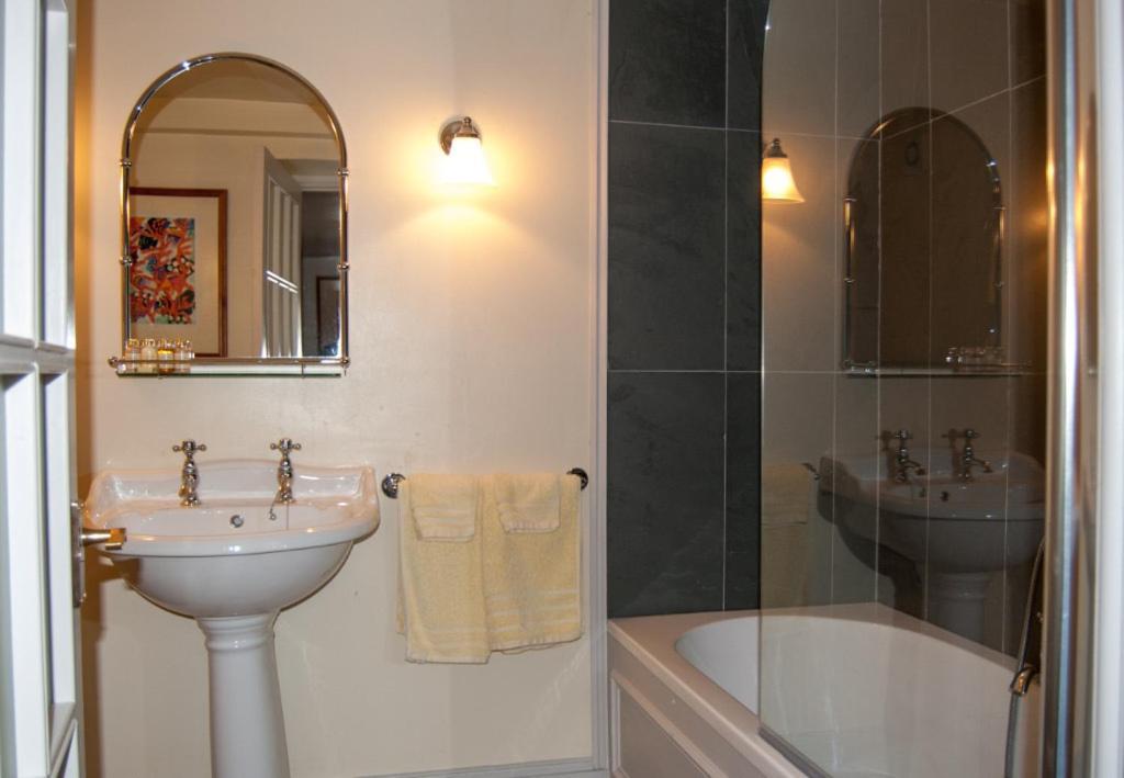 Number 5 Bed & Breakfast Shaftesbury Ruang foto